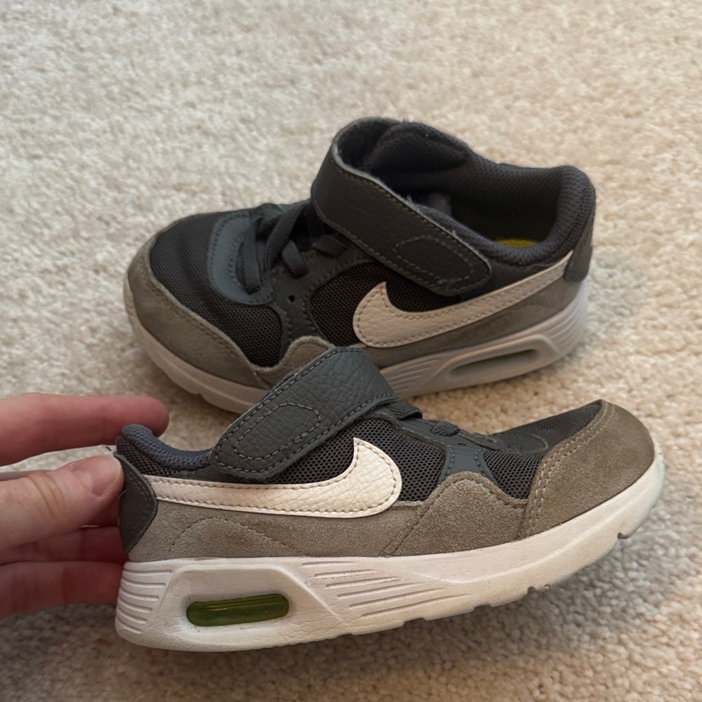 Nike Kids' Black and White Sneakers